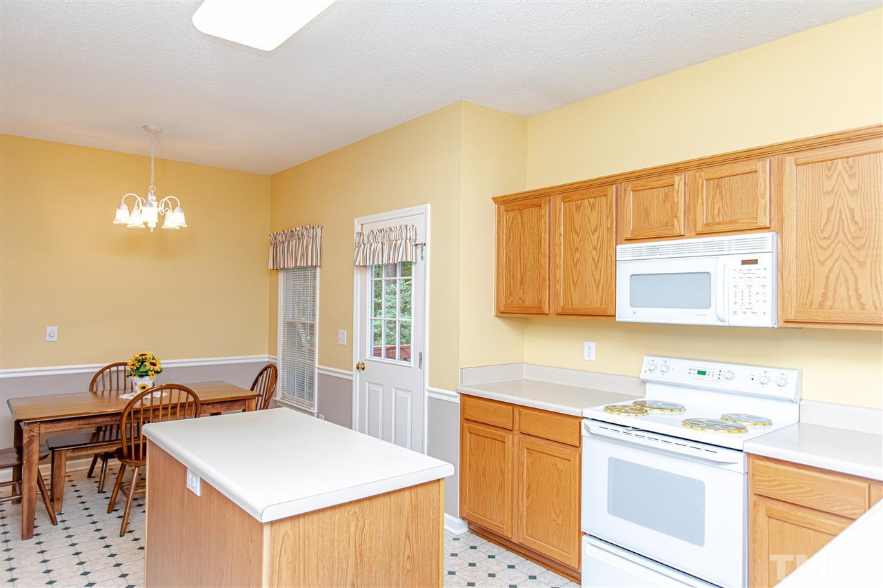3524 Ribcowski Court Raleigh, NC 27616 - Photo 9 of 28