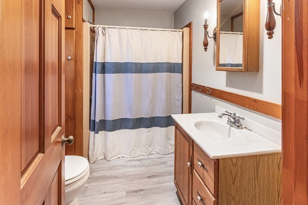 40 Colrain Road Topsfield, MA 01983 - Photo 7 of 19 Gallery Image 7