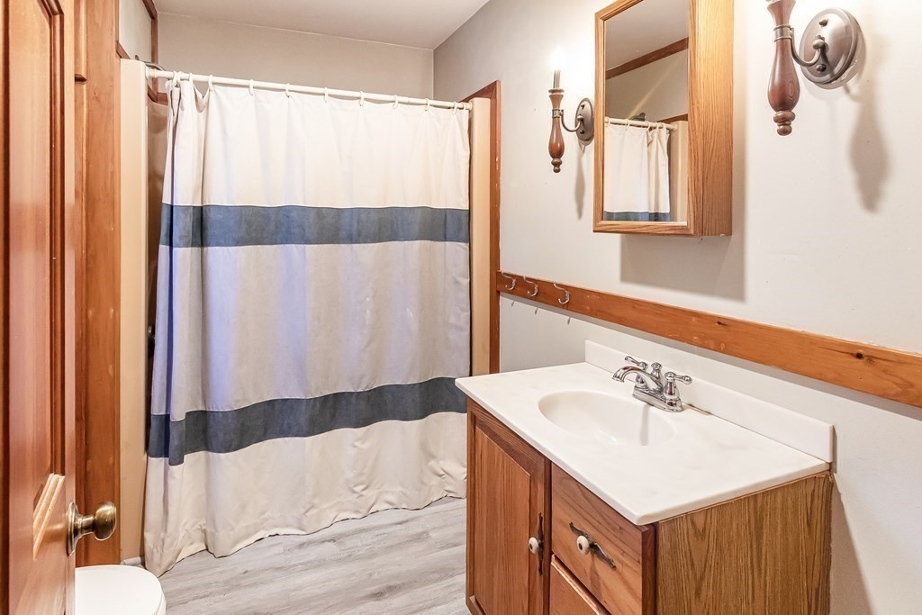 40 Colrain Road Topsfield, MA 01983 - Photo 8 of 19 Gallery Image 8