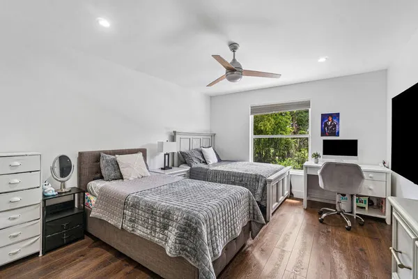 $7,000 | 10904 La Salinas Circle, Boca Raton, FL 33428