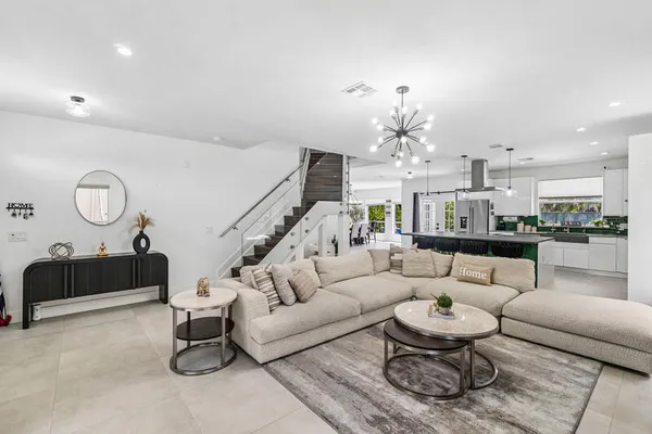 $7,000 | 10904 La Salinas Circle, Boca Raton, FL 33428