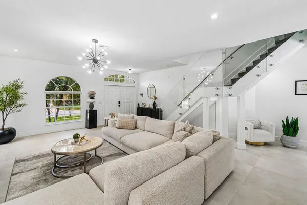 $7,000 | 10904 La Salinas Circle, Boca Raton, FL 33428