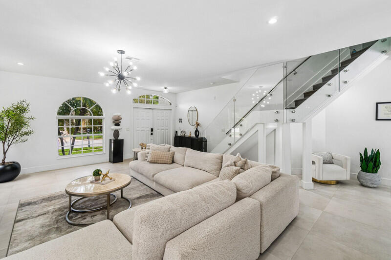 10904 La Salinas Circle Boca Raton, FL 33428 - Photo 4 of 36 apic 4