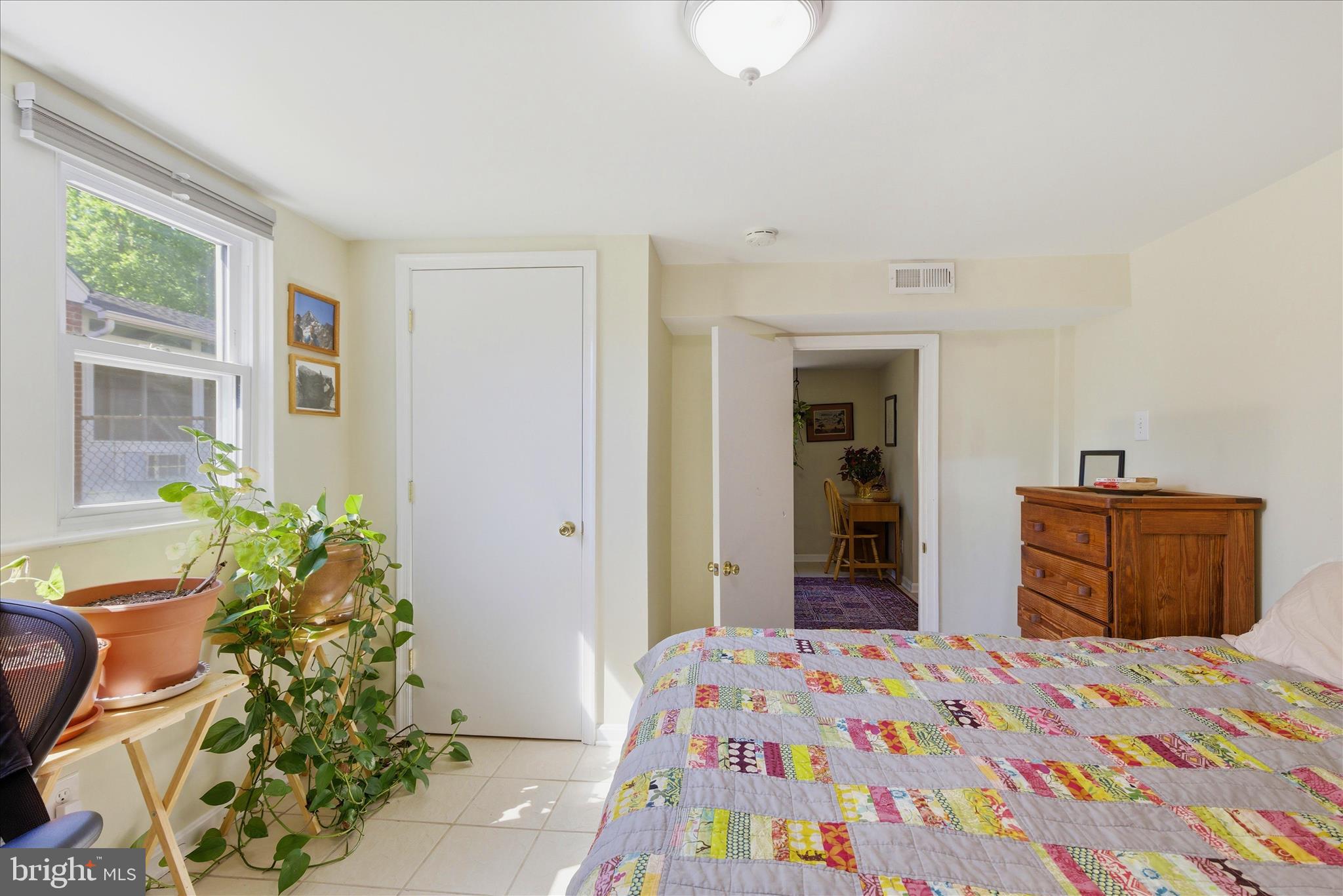 6317 Jason Street Cheverly, MD 20785 - Photo 20 of 34 This flexible room could also be an office
