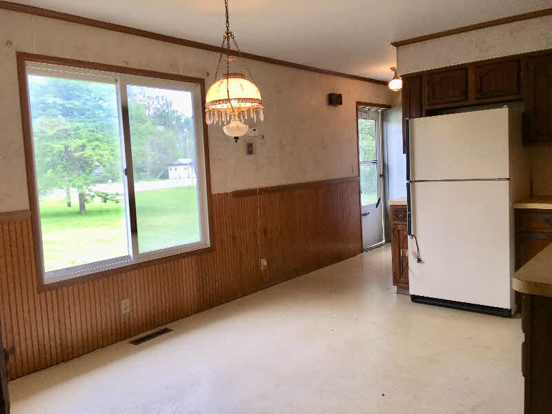 389 North Huron Road Linwood, MI 48634 - Photo 5 of 14 Gallery Image 5