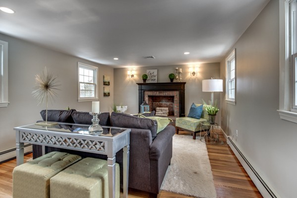18 Robin Road Reading, MA 01867 - Photo 16 of 30 Gallery Image 16
