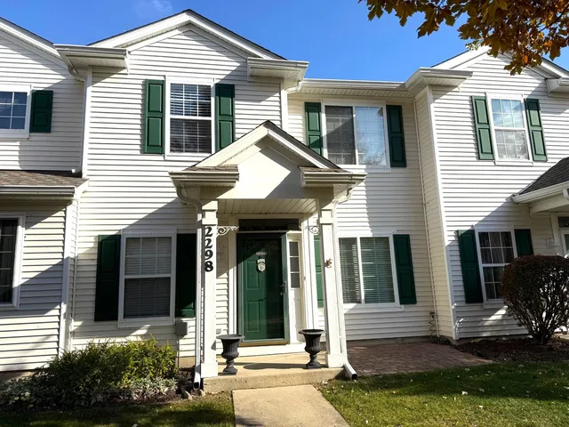 $299,900 | 2298 Reflections Drive, Aurora, IL 60502