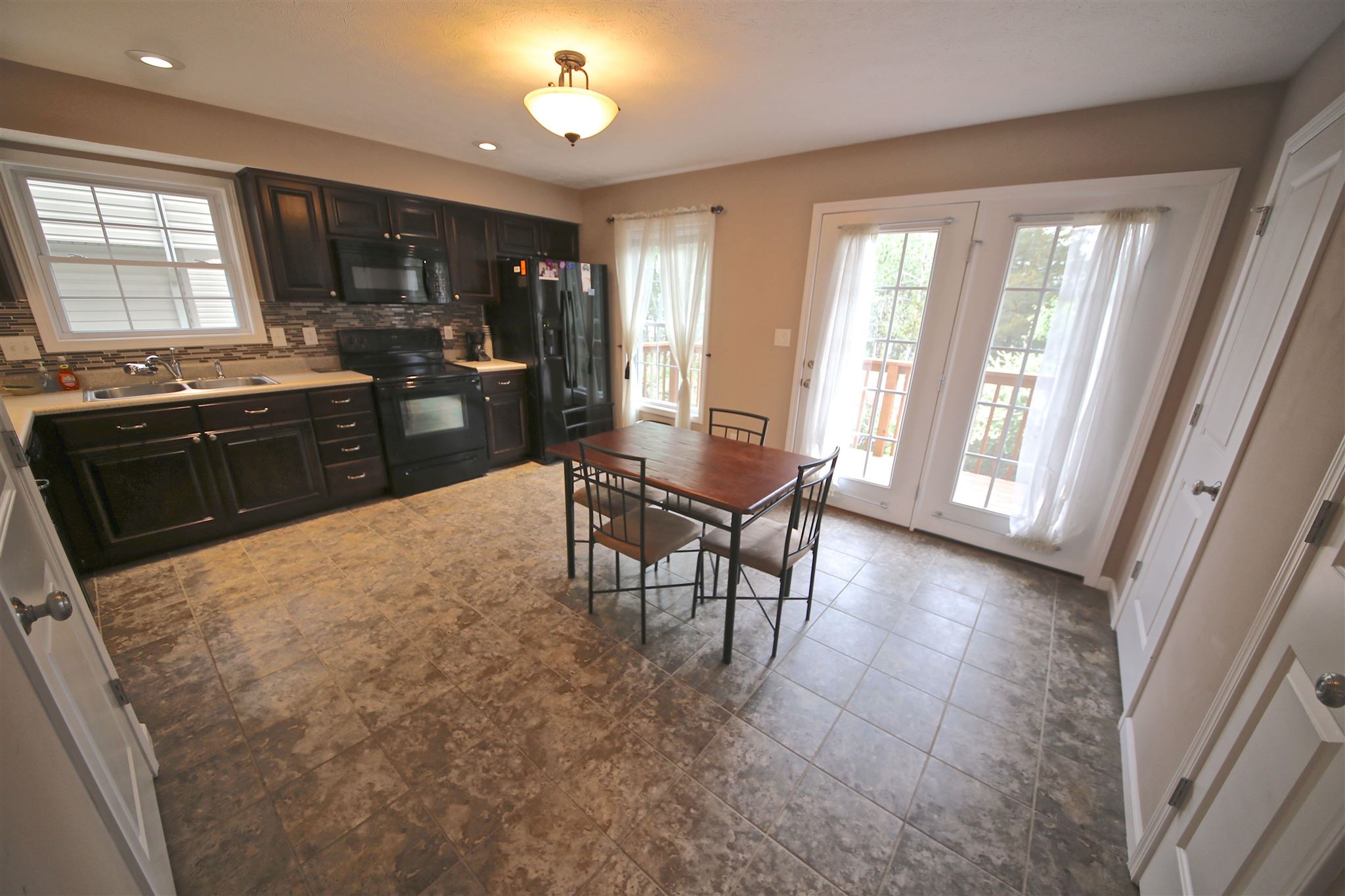 2562 South Flat Rock Road Bloomington, IN 47403 - Photo 4 of 16 Gallery Image 4