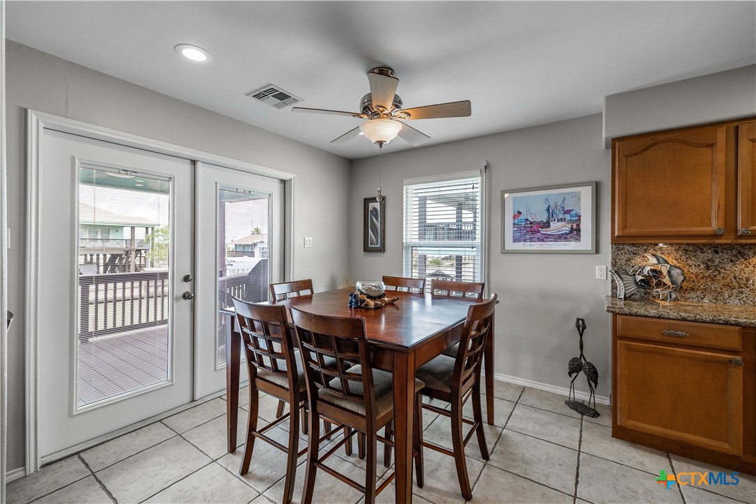 140 Channelview Road Rockport, TX 78382 - Photo 12 of 31