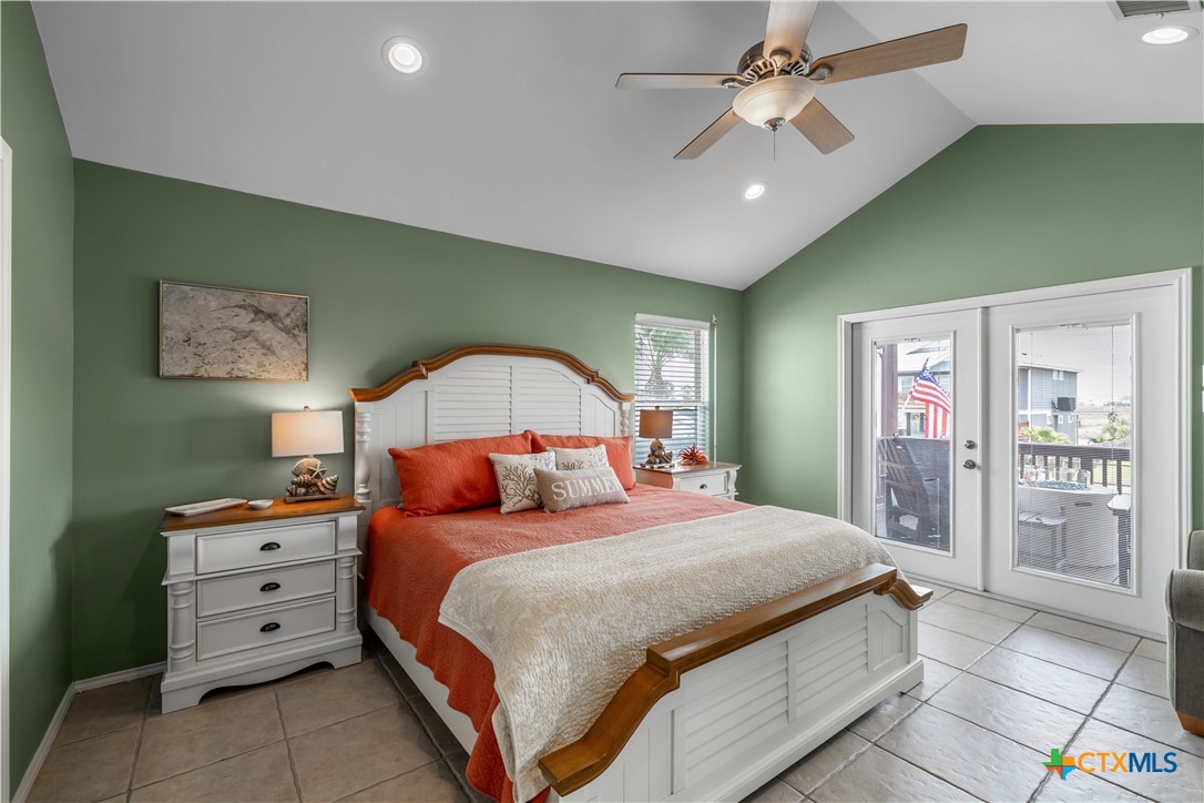 140 Channelview Road Rockport, TX 78382 - Photo 14 of 31