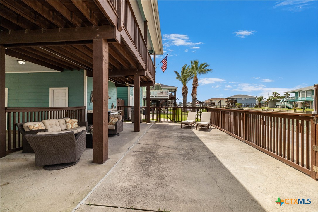 140 Channelview Road Rockport, TX 78382 - Photo 9 of 31