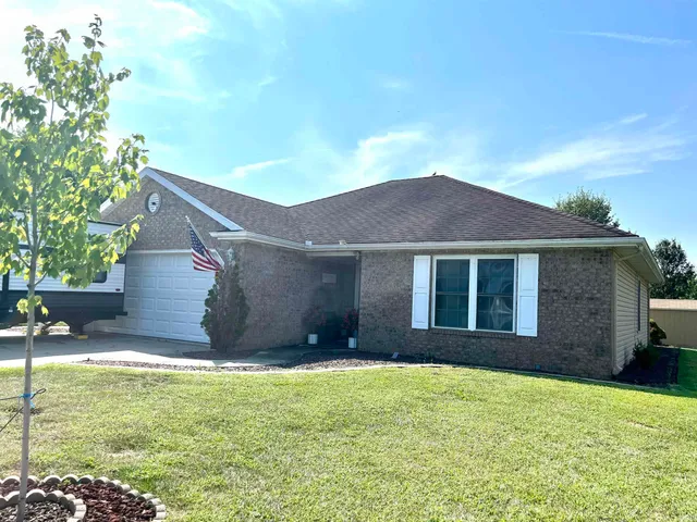 $265,000 | 209 West Savannah Drive, Huntingburg, IN 47542