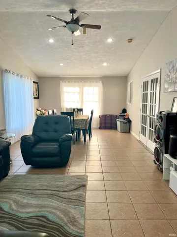 $265,000 | 209 West Savannah Drive, Huntingburg, IN 47542