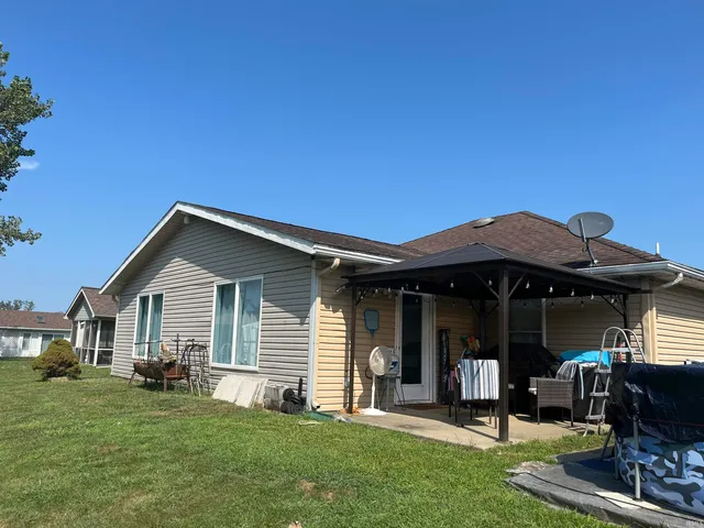 $265,000 | 209 West Savannah Drive, Huntingburg, IN 47542