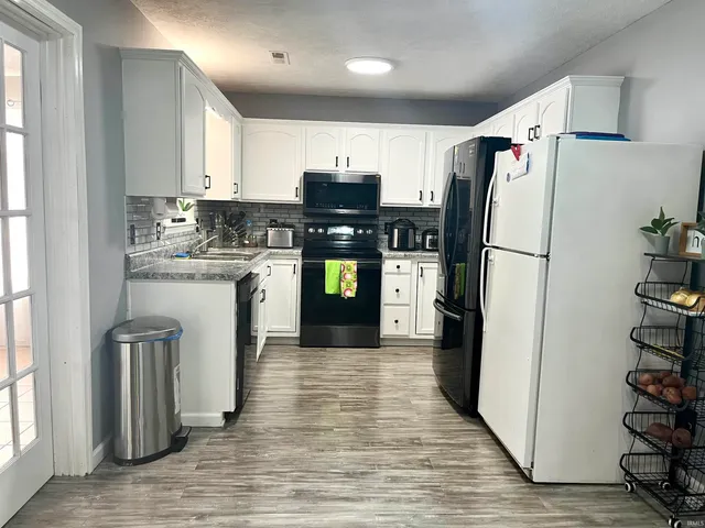 $265,000 | 209 West Savannah Drive, Huntingburg, IN 47542