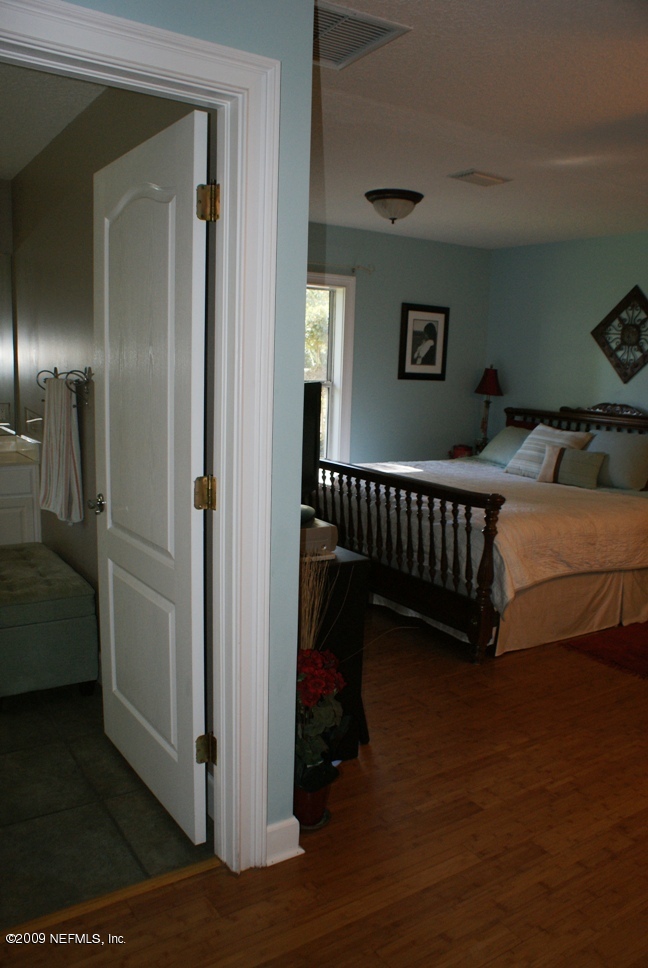 283 East End Road San Mateo, FL 32187 - Photo 18 of 18 Bedroom