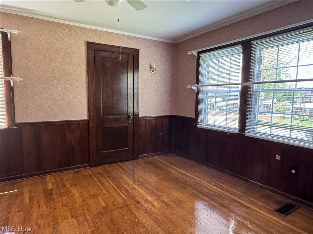 7121 North Lima Road Youngstown, OH 44514 - Photo 28 of 37 Hardwood flooring with a glossy finish