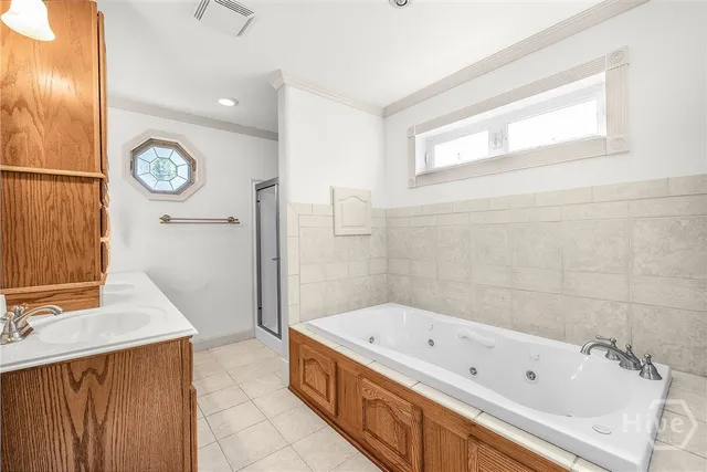 $420,000 | 5 Port Royal Drive, Savannah, GA 31410