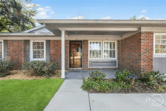 $420,000 | 5 Port Royal Drive, Savannah, GA 31410