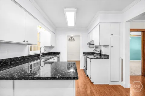 $420,000 | 5 Port Royal Drive, Savannah, GA 31410