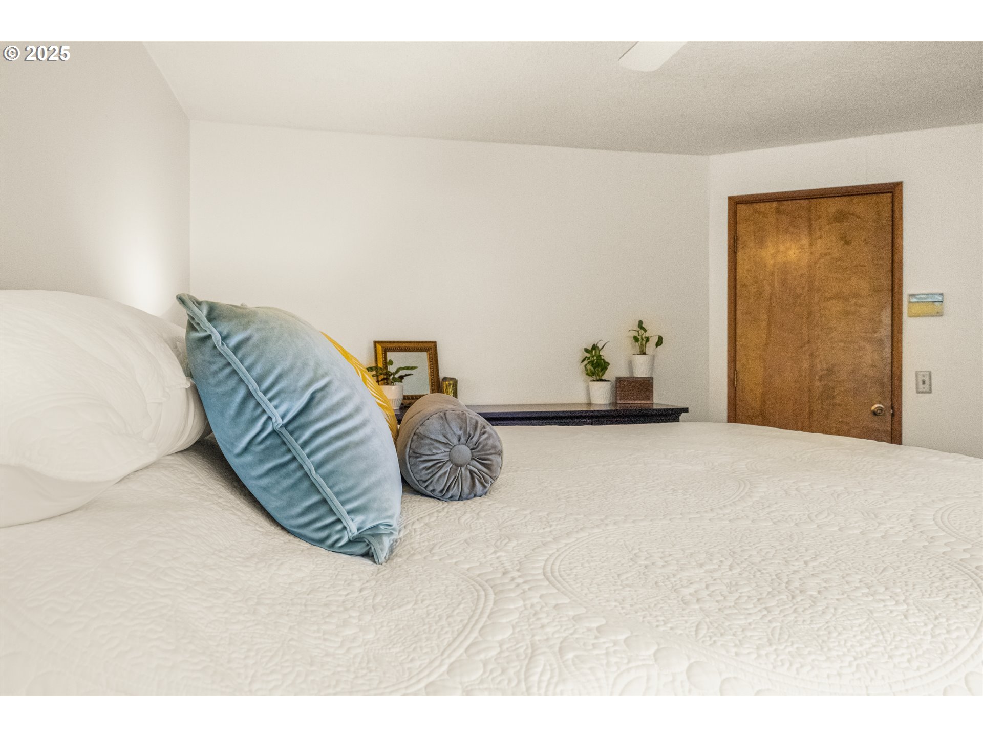 6516 Southwest Locust Street Portland, OR 97223 - Photo 25 of 44 Gallery Image 25