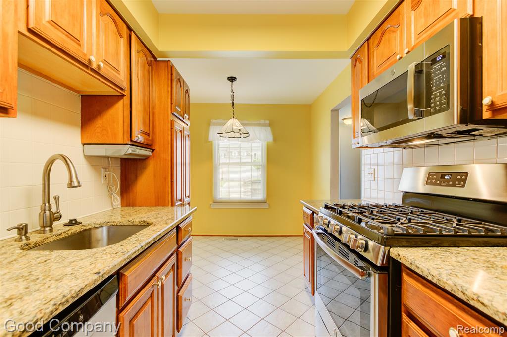 178 Manor Way Rochester Hills, MI 48309 - Photo 9 of 40