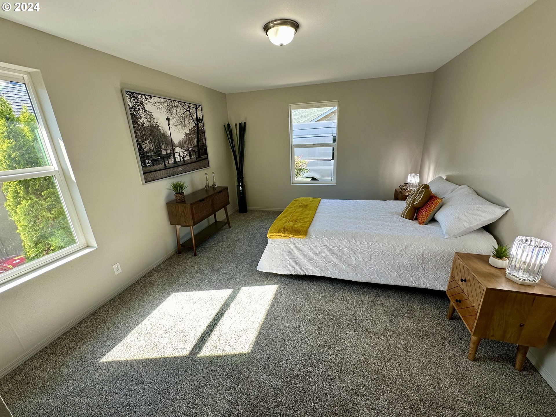 583 Hanover Street Eugene, OR 97402 - Photo 11 of 18 Primary Bedroom