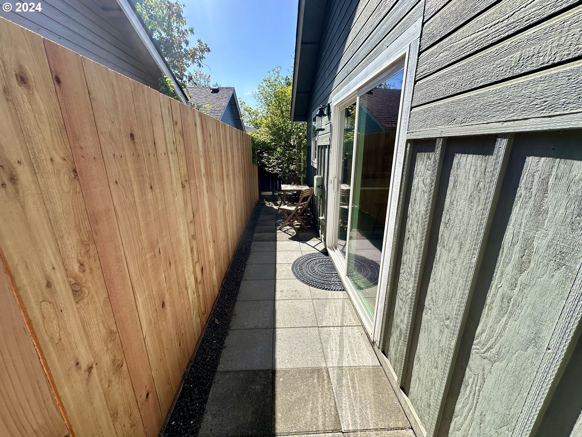 583 Hanover Street Eugene, OR 97402 - Photo 17 of 18