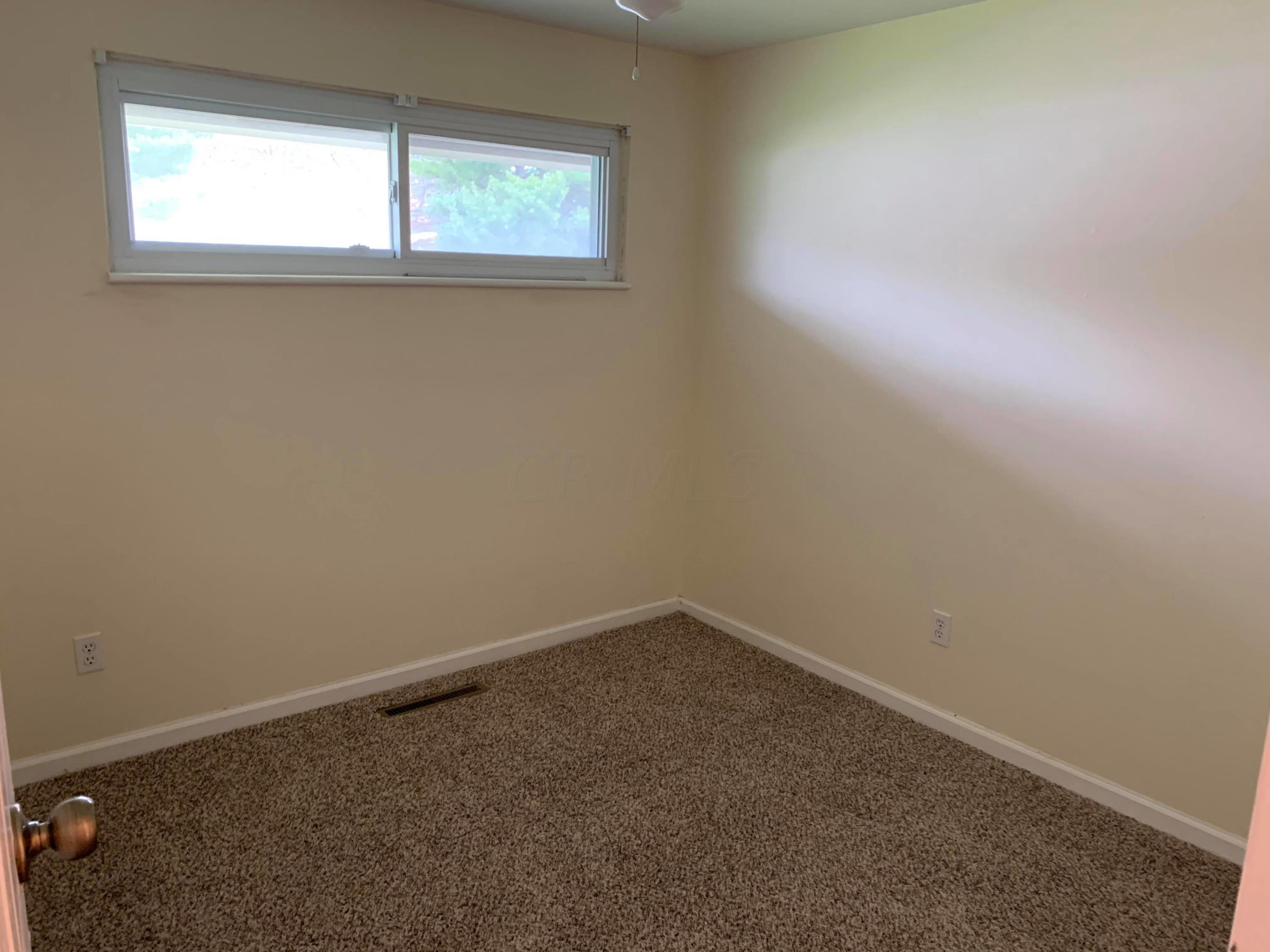 3394 Briggs Road Columbus, OH 43204 - Photo 12 of 16