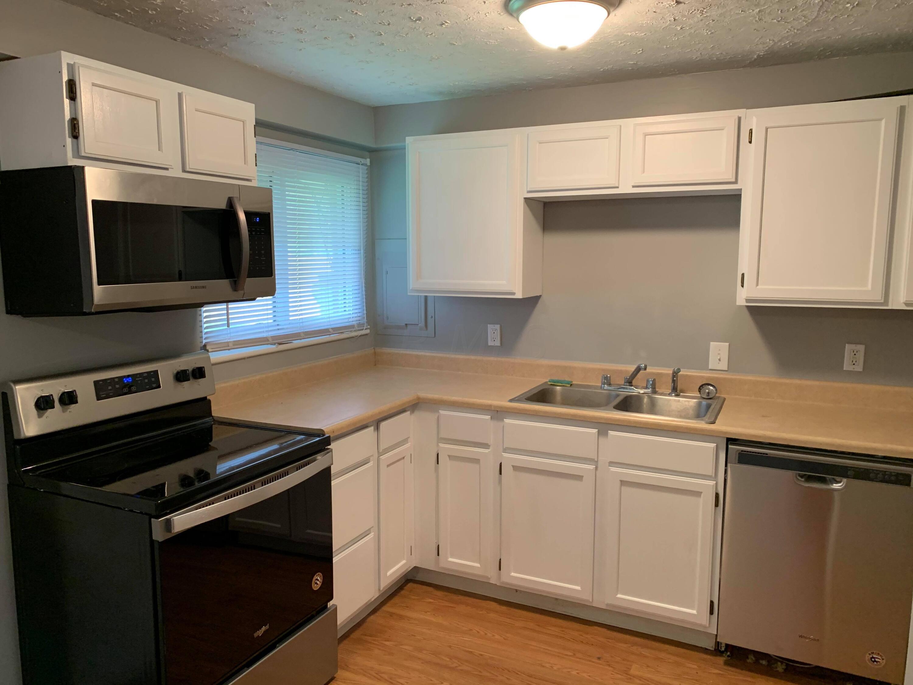 3394 Briggs Road Columbus, OH 43204 - Photo 8 of 16