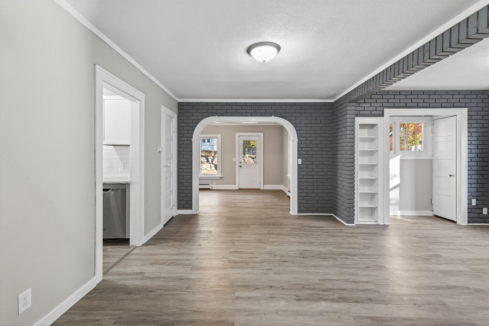 628 Iowa Avenue East St. Paul, MN 55130 - Photo 27 of 39