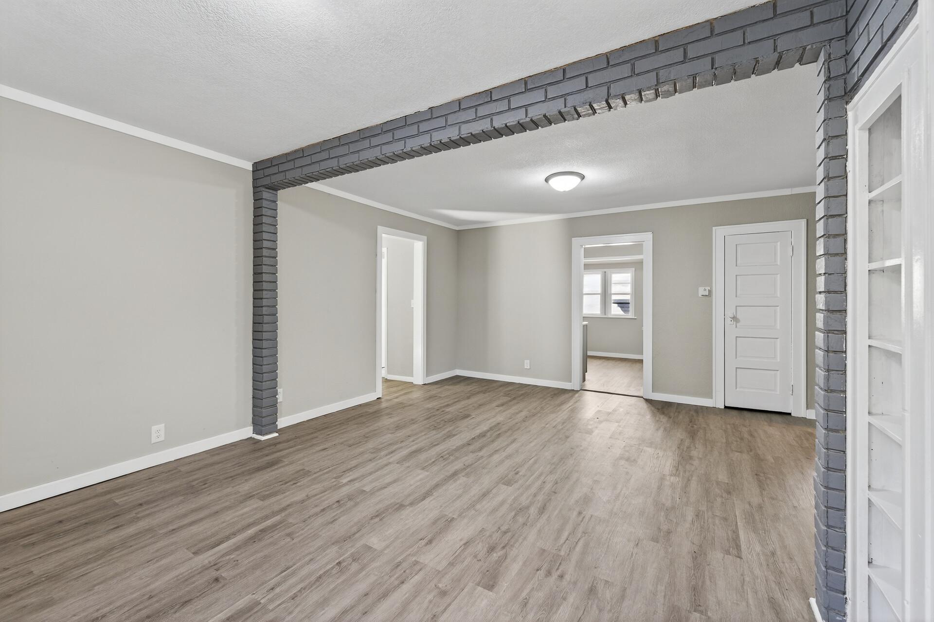 628 Iowa Avenue East St. Paul, MN 55130 - Photo 31 of 39