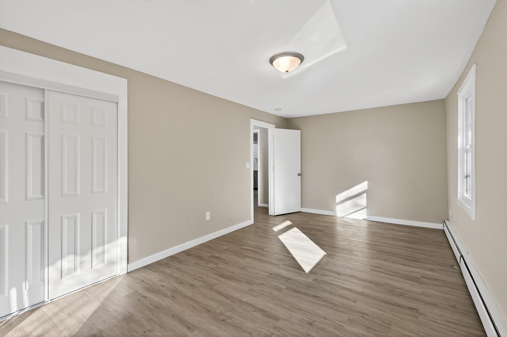 628 Iowa Avenue East St. Paul, MN 55130 - Photo 32 of 39