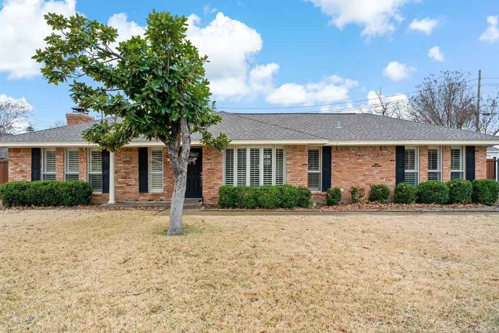 10141 Fieldfare Court Dallas, TX 75229 - Photo 3 of 32