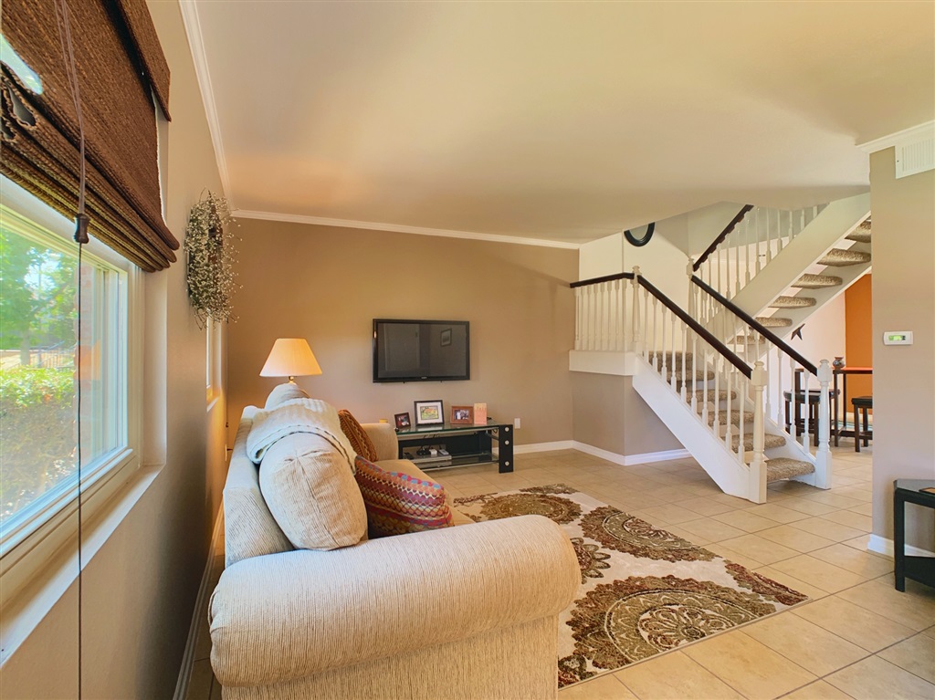 11937 Royal Road, Unit B El Cajon, CA 92021 - Photo 4 of 25