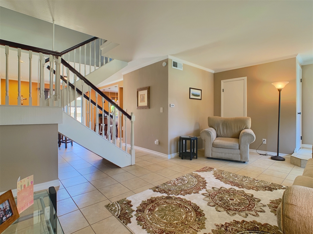 11937 Royal Road, Unit B El Cajon, CA 92021 - Photo 5 of 25
