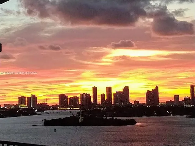 $2,600 | 1228 West Avenue, Unit 405, Miami Beach, FL 33139