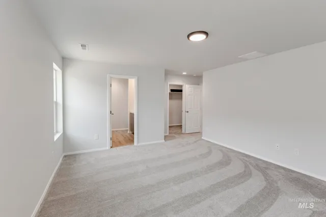 $384,990 | 1726 Southwest Besra Drive, Mountain Home, ID 83647