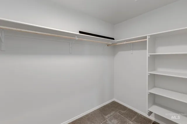 $384,990 | 1726 Southwest Besra Drive, Mountain Home, ID 83647