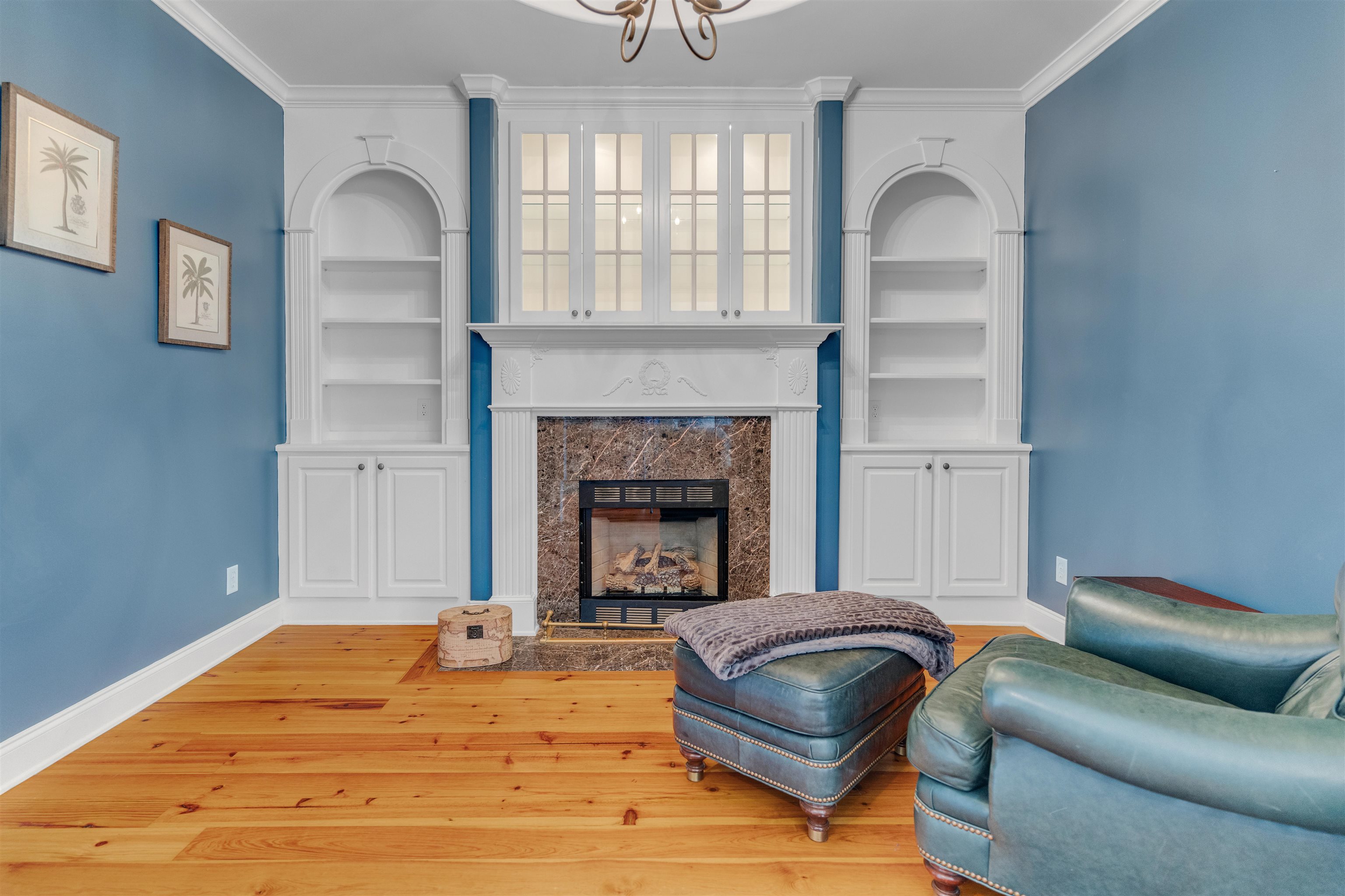 1075 Summer Spring Road Collierville, TN 38017 - Photo 18 of 40 a living room with furniture and a fireplace
