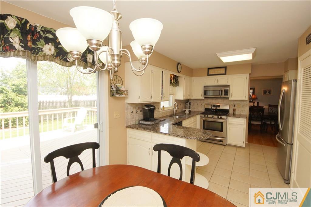 9 Kings Road Dayton, NJ 08810 - Photo 12 of 24 Gallery Image 12