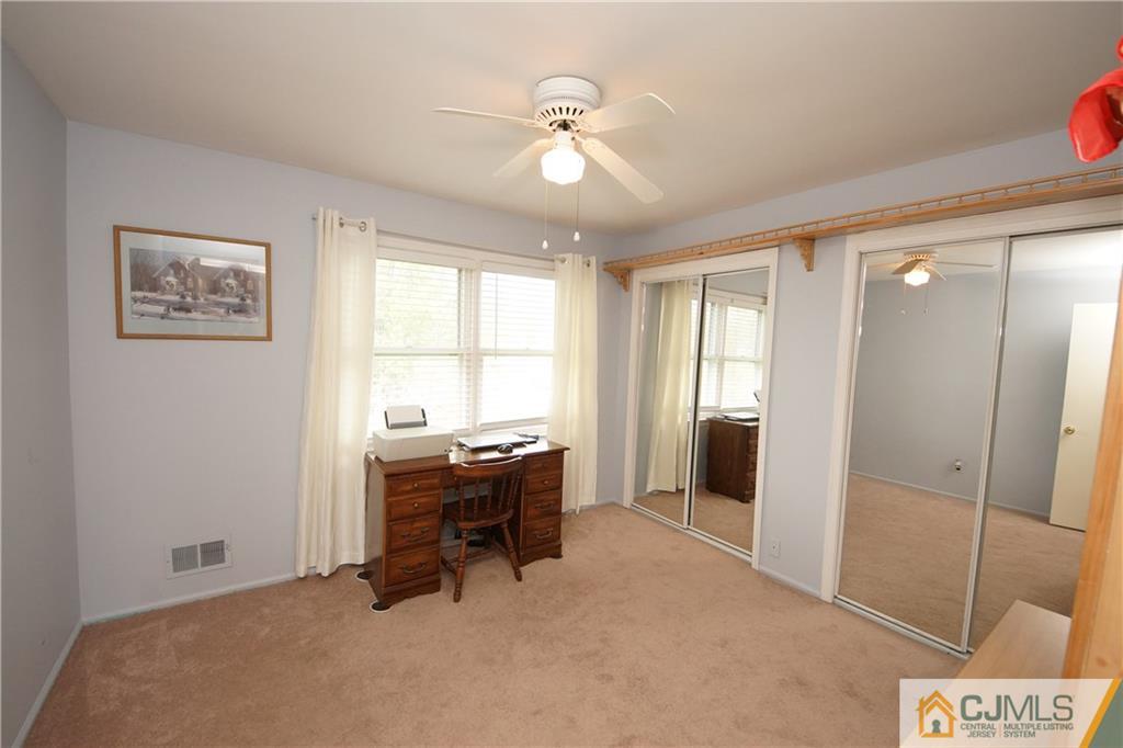 9 Kings Road Dayton, NJ 08810 - Photo 18 of 24 Gallery Image 18