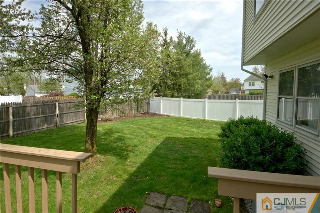 9 Kings Road Dayton, NJ 08810 - Photo 23 of 24 Gallery Image 23