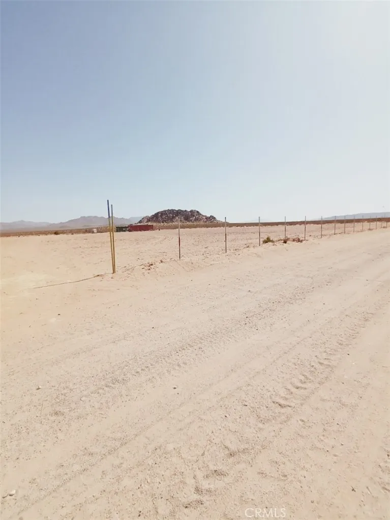 0 North Side Road Lucerne Valley, CA 92356 - Photo 4 of 11 a view of a dry yard