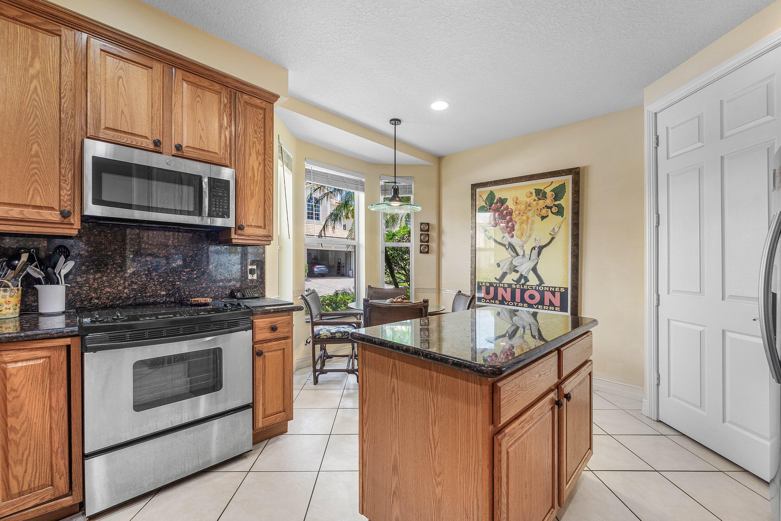 6166 Island Walk, Unit B Boca Raton, FL 33496 - Photo 6 of 45 Kitchen