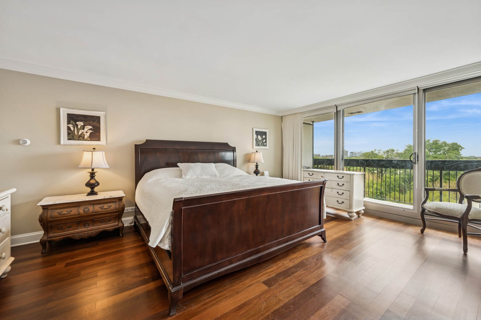 3470 North Lake Shore Drive, Unit 9BC Chicago, IL 60657 - Photo 15 of 21 a spacious bedroom with a bed and a large window