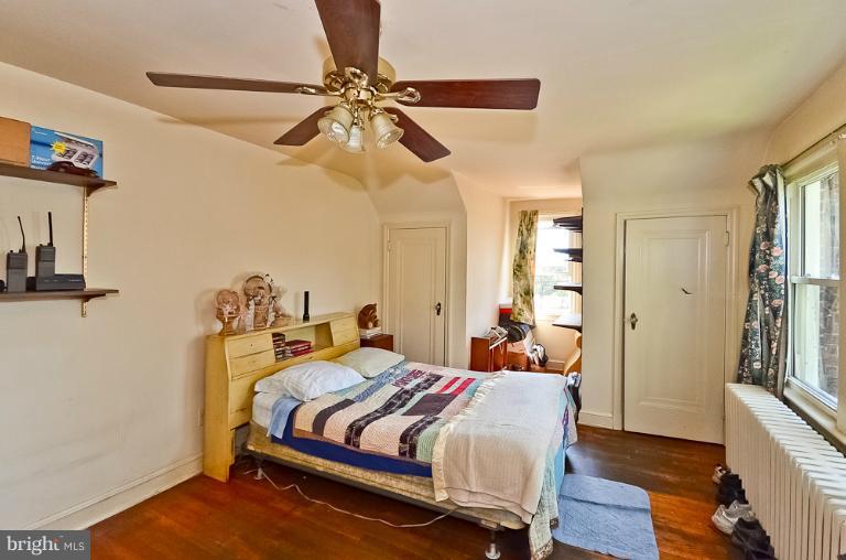 5806 Riggs Road Hyattsville, MD 20783 - Photo 16 of 23 Bedroom (Master)