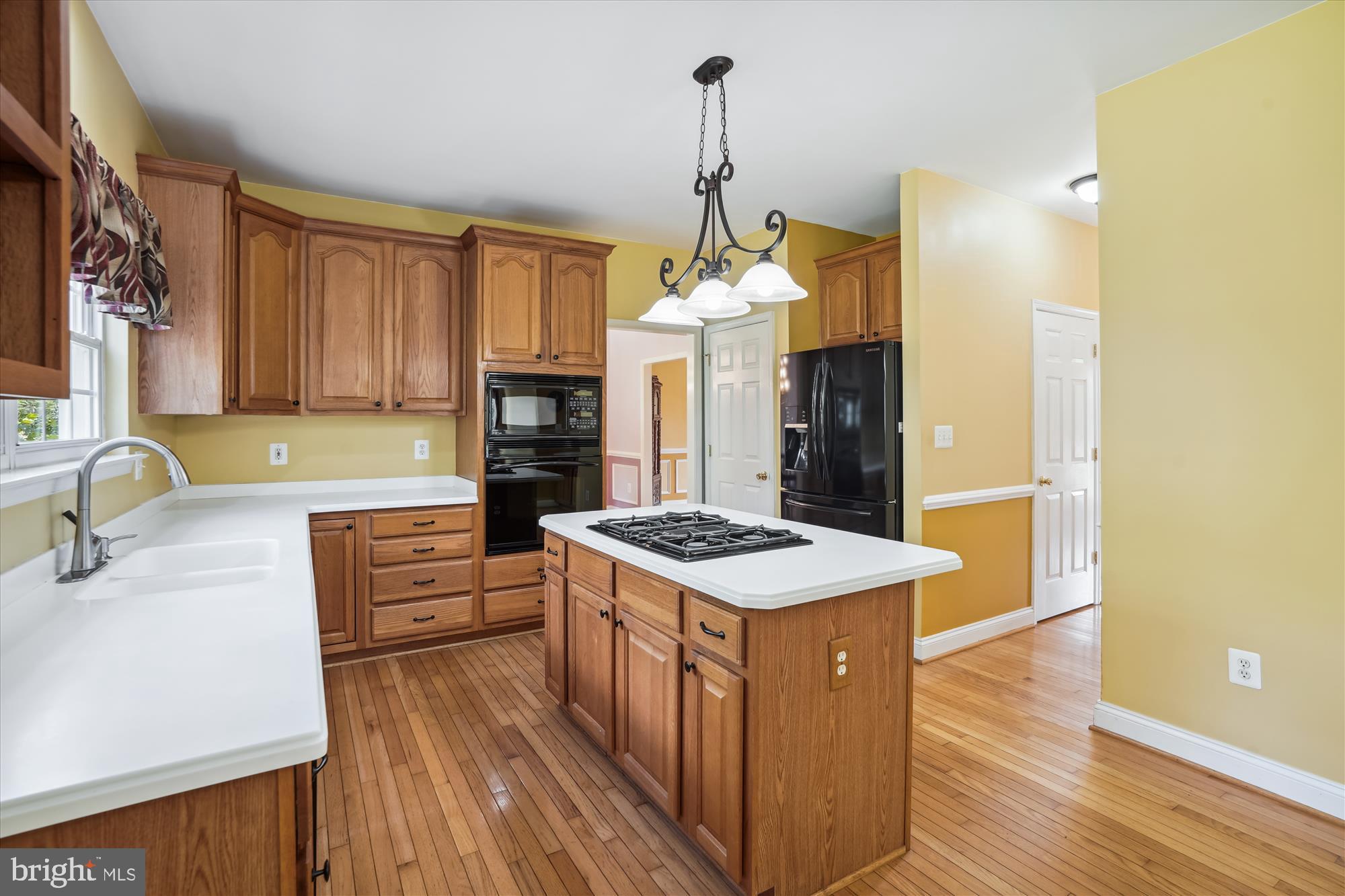 8235 Rogues Road Catlett, VA 20119 - Photo 23 of 106 Kitchen Island
