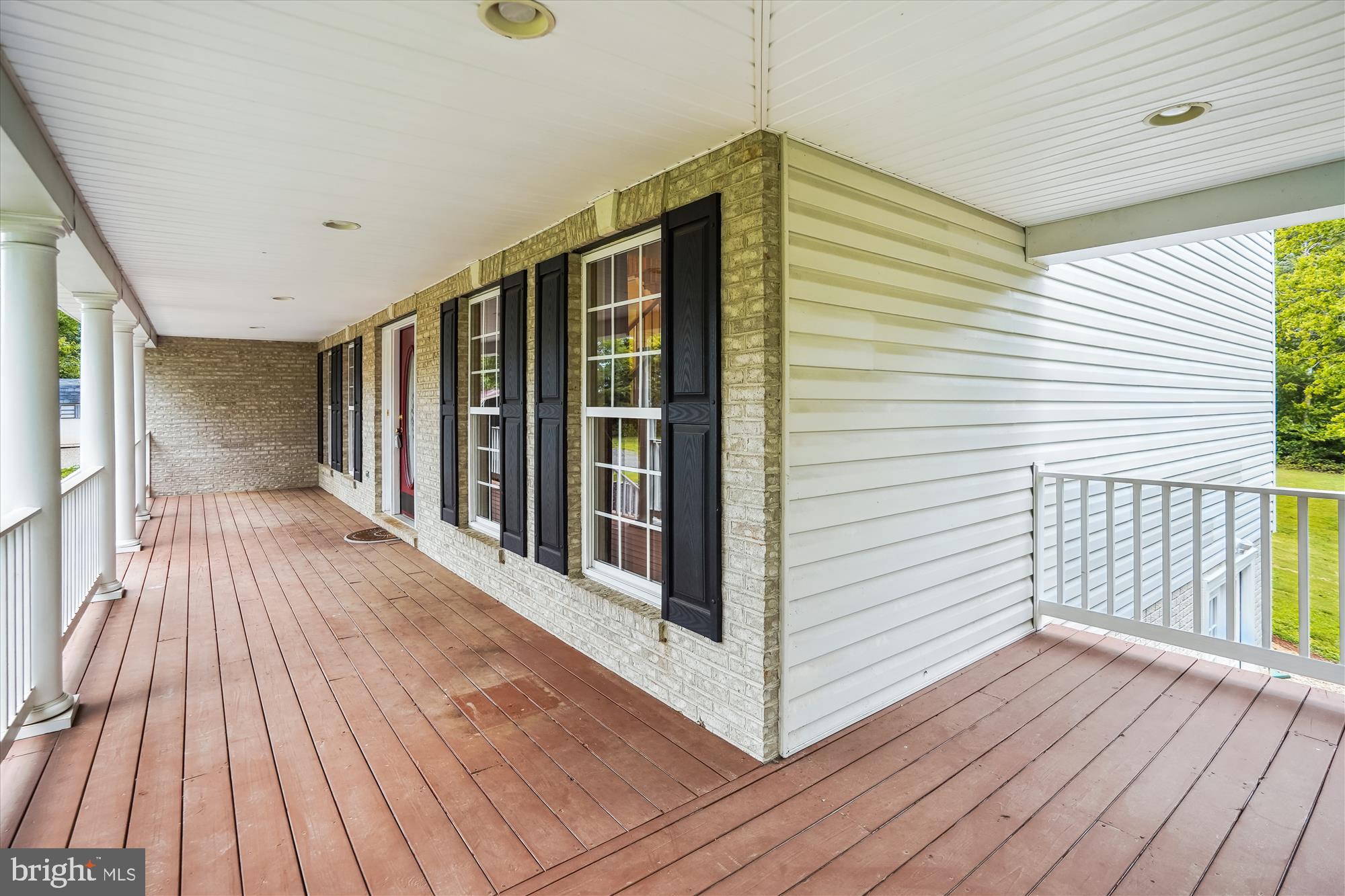 8235 Rogues Road Catlett, VA 20119 - Photo 4 of 106 Porch