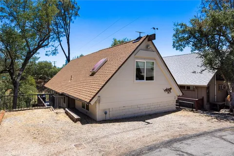 $420,000 | 6265 Nacimiento Shores Road, Unit 2, Bradley, CA 93426